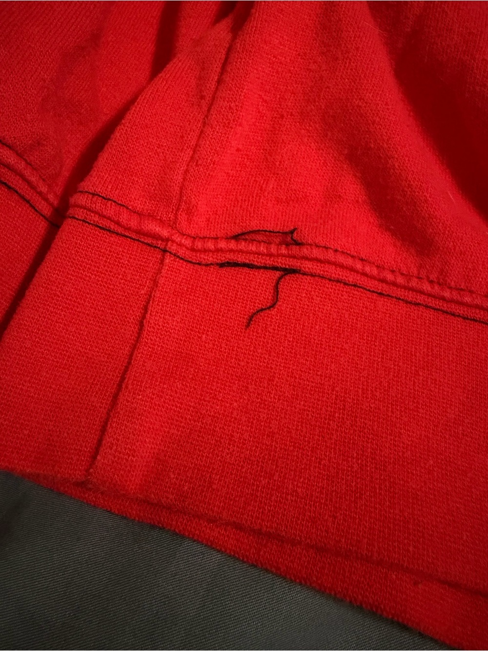 Disney Minnie Mouse Graphic Crewneck Sweatshirt Red XL Vintage Style Pullover - Picture 4 of 4